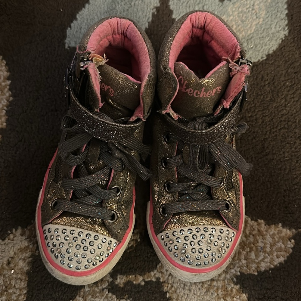 Skechers Kids Rose Gold Metallic Sparkly Light Up Pink, White & Silver Shoes